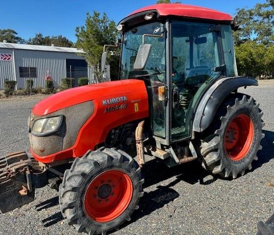 2009 Kubota M8540 Narrow
